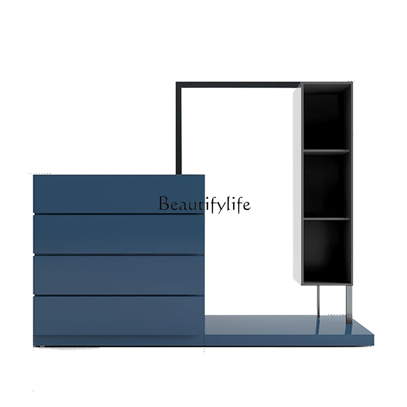 Italian minimalist chest, coat rack integrated, clothes rack at the end of the bedroom bed
Italian minimalist chest, coat rack integrated, clothes rack at the end of the bedroom bed