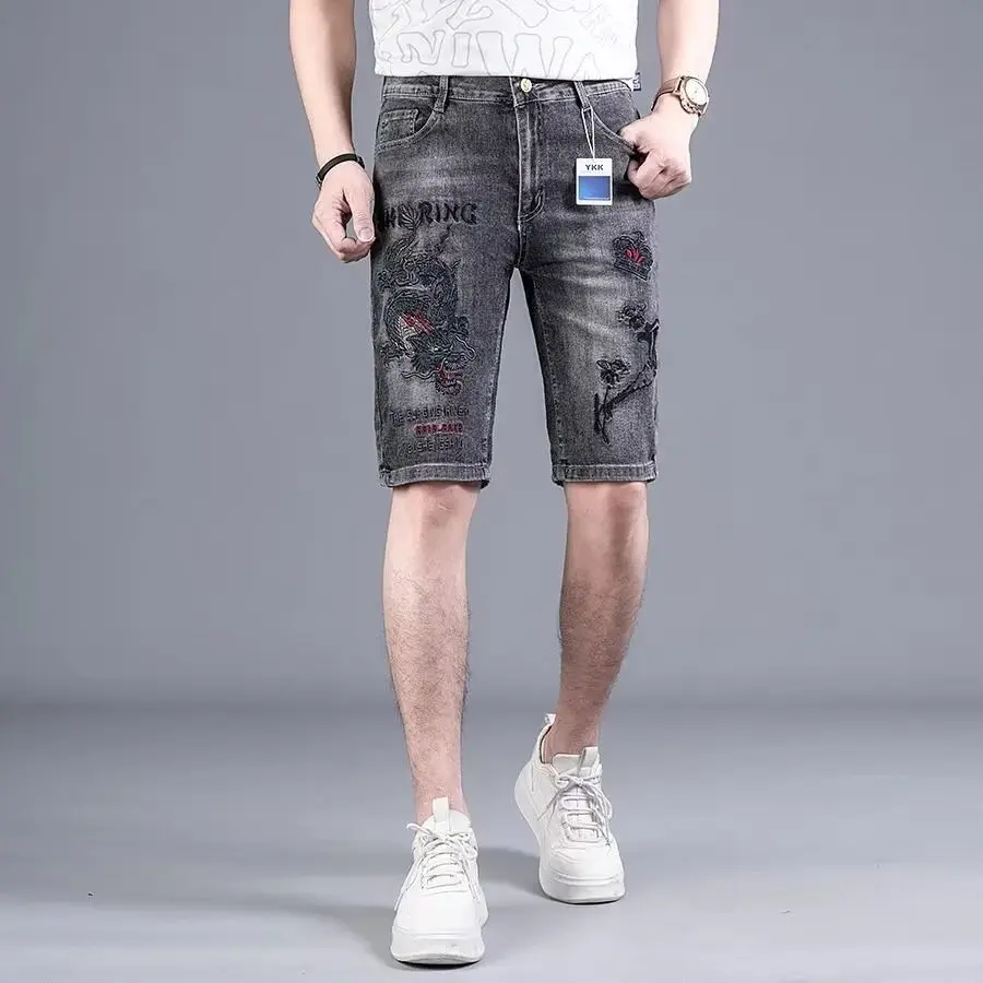Джинсовые шорты с вышитой короной, универсальные короткие брюки, мужские брюки среднего размера с пятью точками, модные брендовые эластичные джинсы с рисунком y2k
Джинсовые шорты с вышитой короной, универсальные короткие брюки, мужские брюки среднего размера с пятью точками, модные брендовые эластичные джинсы с рисунком y2k