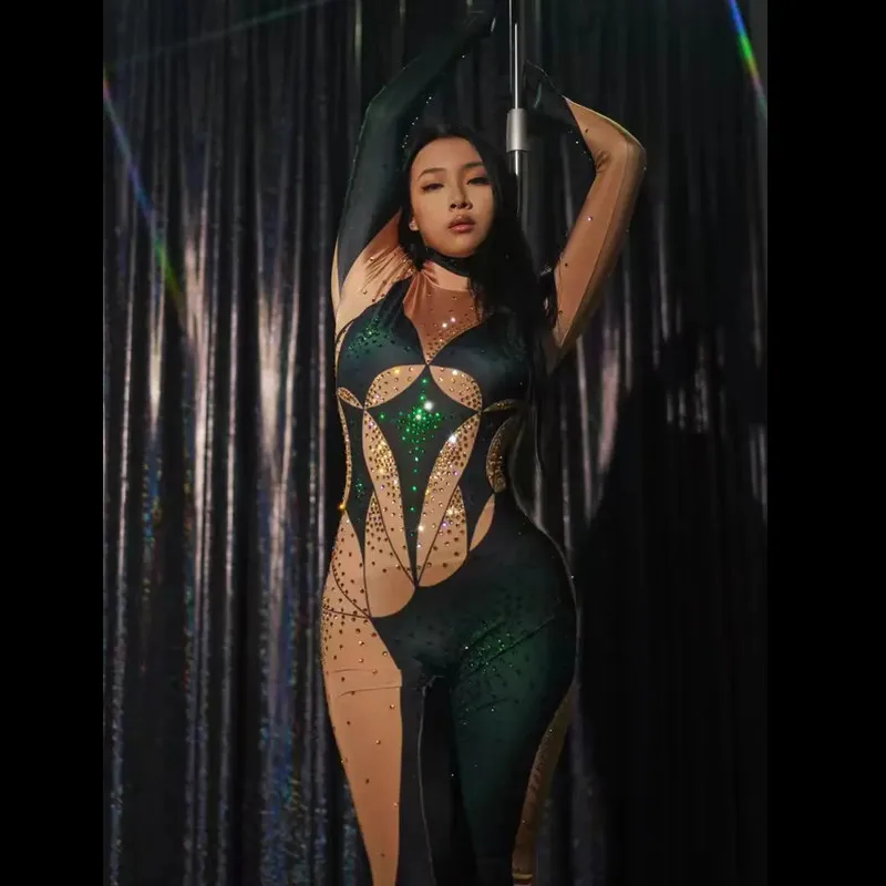 Sparkly Green Rhinestones Jumpsuit for Nightclub Bar Women Performance Dance Costume Singer Dancer Team Party Show Stage Wear
Sparkly Green Rhinestones Jumpsuit for Nightclub Bar Women Performance Dance Costume Singer Dancer Team Party Show Stage Wear