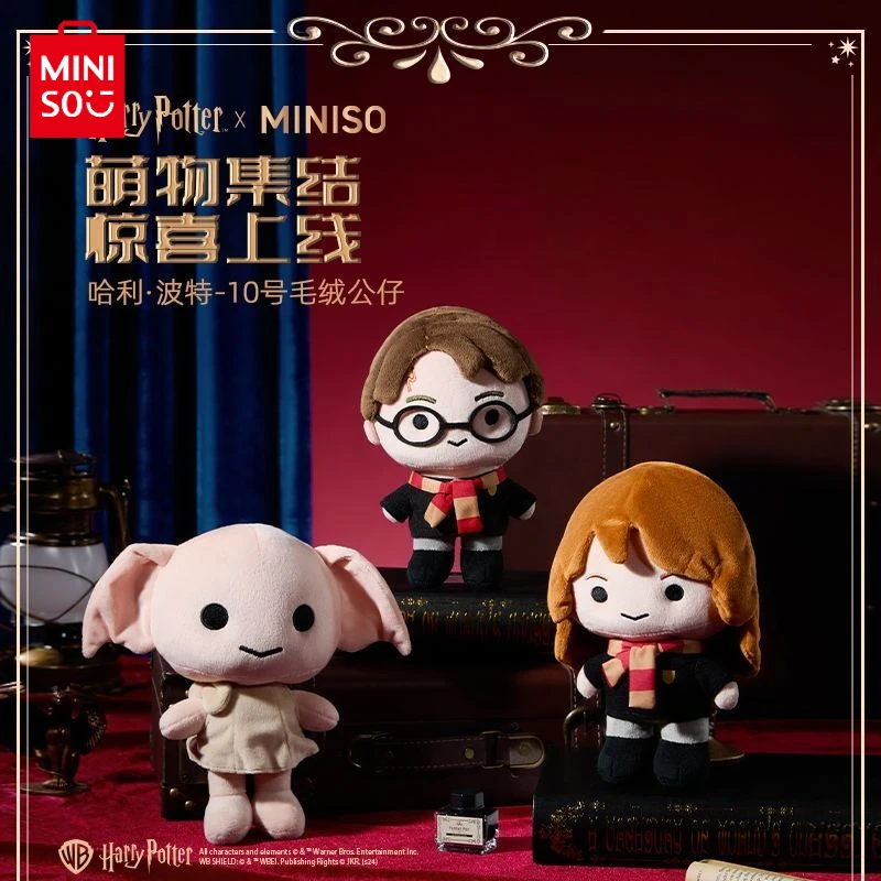 Подлинная серия MINISO 22 см Гарри Поттер No. 10 плюшевых кукол, милые мягкие куклы с героями мультфильмов, украшения, периферийные игрушки, подарки
Подлинная серия MINISO 22 см Гарри Поттер No. 10 плюшевых кукол, милые мягкие куклы с героями мультфильмов, украшения, периферийные игрушки, подарки