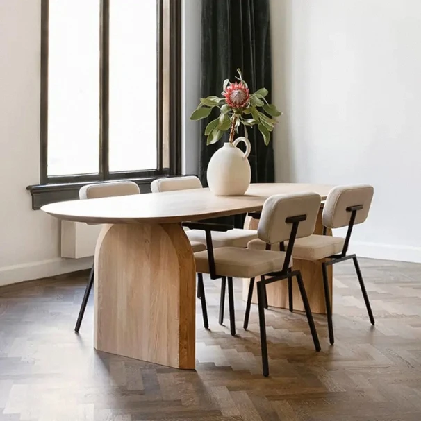 French Furniture Modern Warm Wooden Color Elegant Dinner Table 4-8 Seat Oak Oval Dining Room Table Set for Home
French Furniture Modern Warm Wooden Color Elegant Dinner Table 4-8 Seat Oak Oval Dining Room Table Set for Home