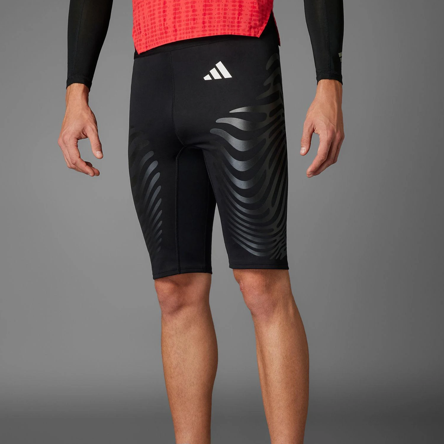 Оригинальные летние мужские спортивные шорты для бега и тренировок Adidas IX8976
Оригинальные летние мужские спортивные шорты для бега и тренировок Adidas IX8976