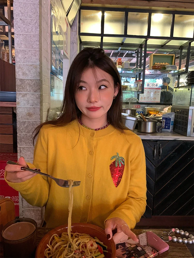Stylish Long Sleeve Knitted Top for Women Beautiful Cardigan Style Short Size Friendly Korean Style Commute Fashion 2024 Wint...
Stylish Long Sleeve Knitted Top for Women Beautiful Cardigan Style Short Size Friendly Korean Style Commute Fashion 2024 Wint...