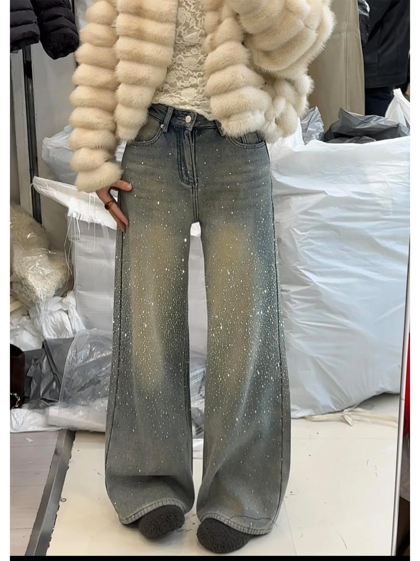 Glittering Diamond plus Size Denim Jeans Women's Summer New Style Slimming Loose Wide Leg Straight Casual High Waist
Glittering Diamond plus Size Denim Jeans Women's Summer New Style Slimming Loose Wide Leg Straight Casual High Waist