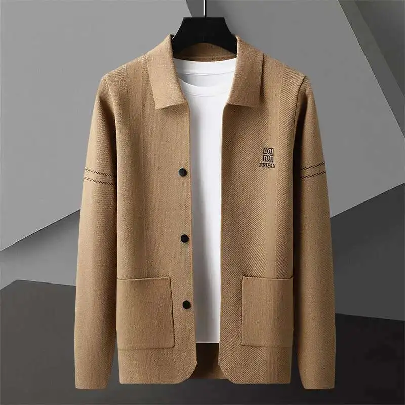 Striped Contrast Printing Cardigan Men Sweter Korean Sweater Coat Designer 2024 Autumn Fashion Knit Cardigan Jacket Sweater
Striped Contrast Printing Cardigan Men Sweter Korean Sweater Coat Designer 2024 Autumn Fashion Knit Cardigan Jacket Sweater