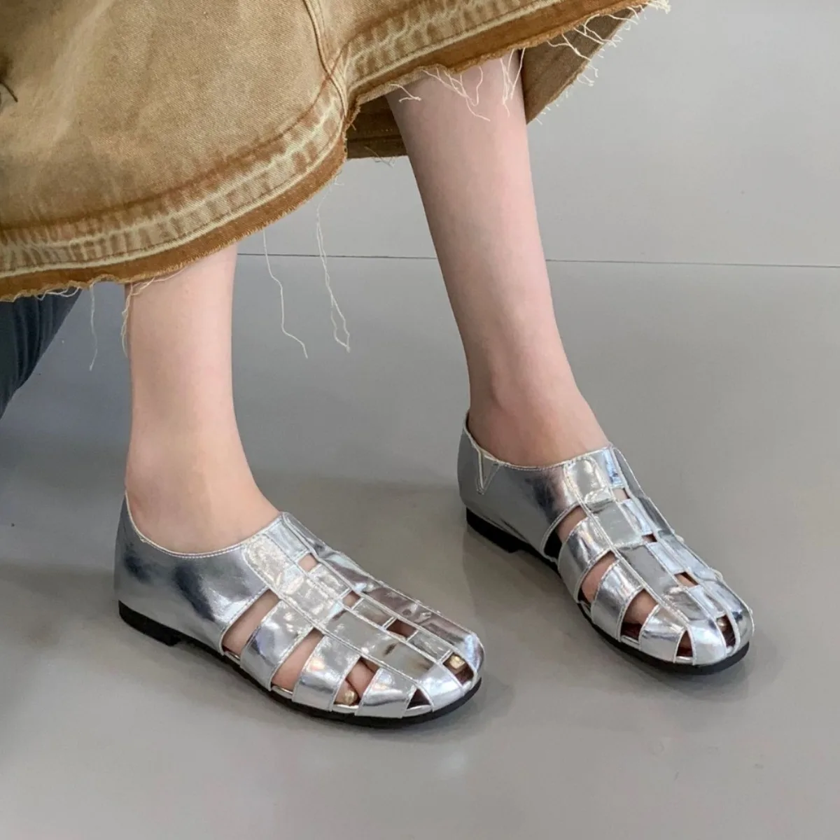 Weaving Braid Leather Straps Huaraches Women Round Toe Slip On Hollow Sandały Damskie Flat Soft Sole Shallow Shoes Retro Ladies
Weaving Braid Leather Straps Huaraches Women Round Toe Slip On Hollow Sandały Damskie Flat Soft Sole Shallow Shoes Retro Ladies
