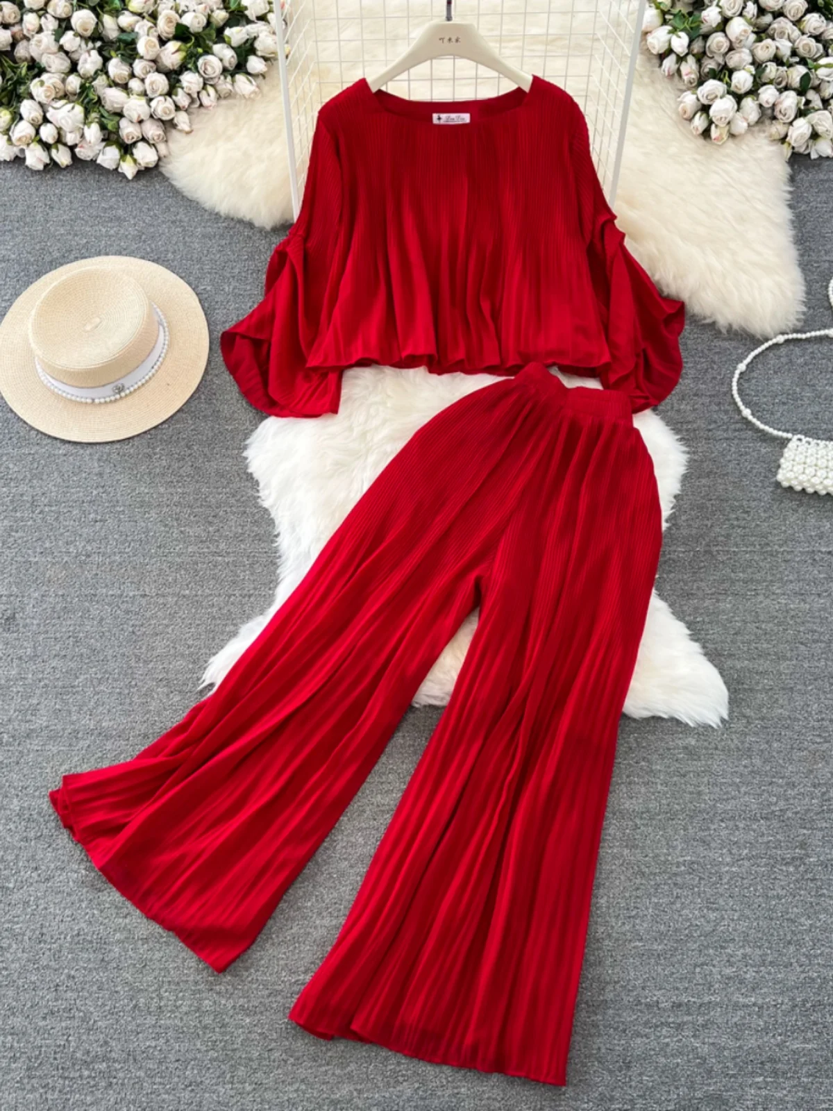Casual Loose Batwing Sve Chiffon Set Women's Autumn High Waist Wide Leg Pants Simple Folded Skirt Faionable Ensemble
Casual Loose Batwing Sve Chiffon Set Women's Autumn High Waist Wide Leg Pants Simple Folded Skirt Faionable Ensemble