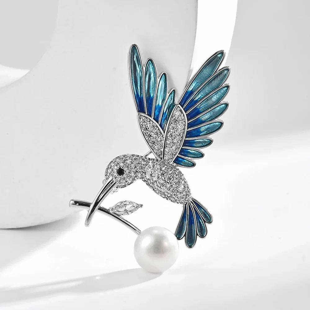 Blue Enamel Hummingbird Brooch Rhinestone Pearl Animal Pin Brooches Vintage Jewelry Accessories Birthday Gifts for Women Men
Blue Enamel Hummingbird Brooch Rhinestone Pearl Animal Pin Brooches Vintage Jewelry Accessories Birthday Gifts for Women Men