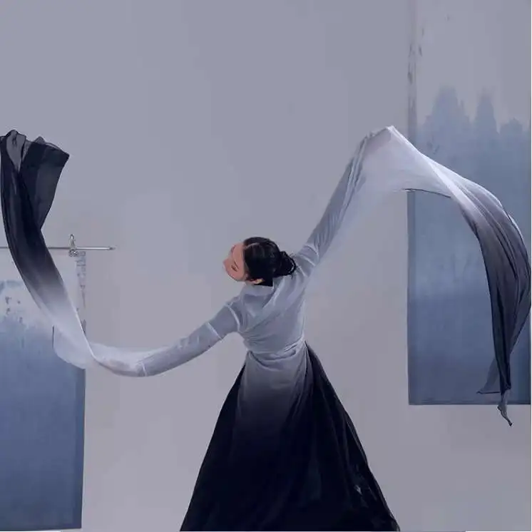 Ink Wash Black And White Gradient Classical Dance Elegant Stage Performance Costume 2-meter Long Sleeved Xun Dance Chinese Skirt
Ink Wash Black And White Gradient Classical Dance Elegant Stage Performance Costume 2-meter Long Sleeved Xun Dance Chinese Skirt