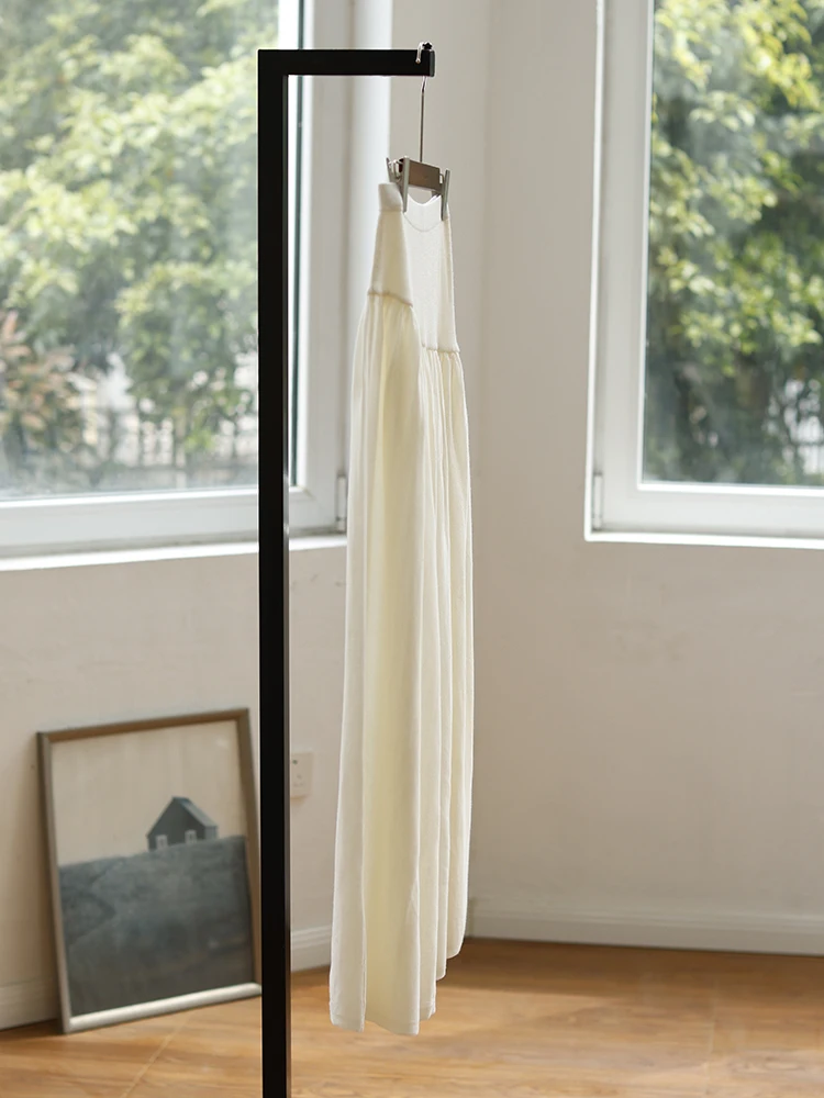 Ele Silk Woolen Midi Skirt Women's Design Sensation Ultra-Dra Premium Spun Skirt Faionable Spring Collection
Ele Silk Woolen Midi Skirt Women's Design Sensation Ultra-Dra Premium Spun Skirt Faionable Spring Collection