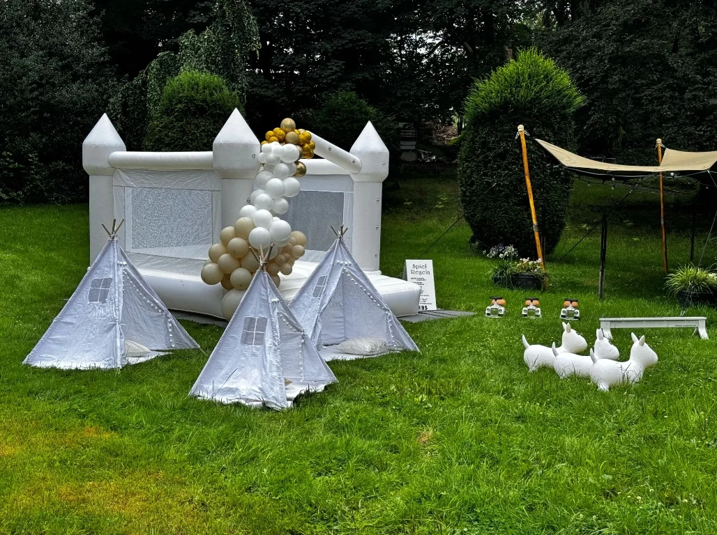 Inflatable Jumping Castle 4*3*2.6M White Bounce House For Kids Bouncy House White For Children With Blower Slide 5-8 Kids
Inflatable Jumping Castle 4*3*2.6M White Bounce House For Kids Bouncy House White For Children With Blower Slide 5-8 Kids