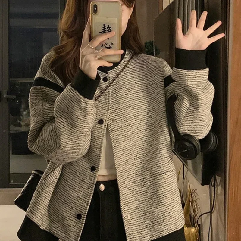 Autumn Winter New Fashion Stand Collar Patchwork Long Sleeve Jackets Women's Clothing American Style All-match Button Tops
Autumn Winter New Fashion Stand Collar Patchwork Long Sleeve Jackets Women's Clothing American Style All-match Button Tops