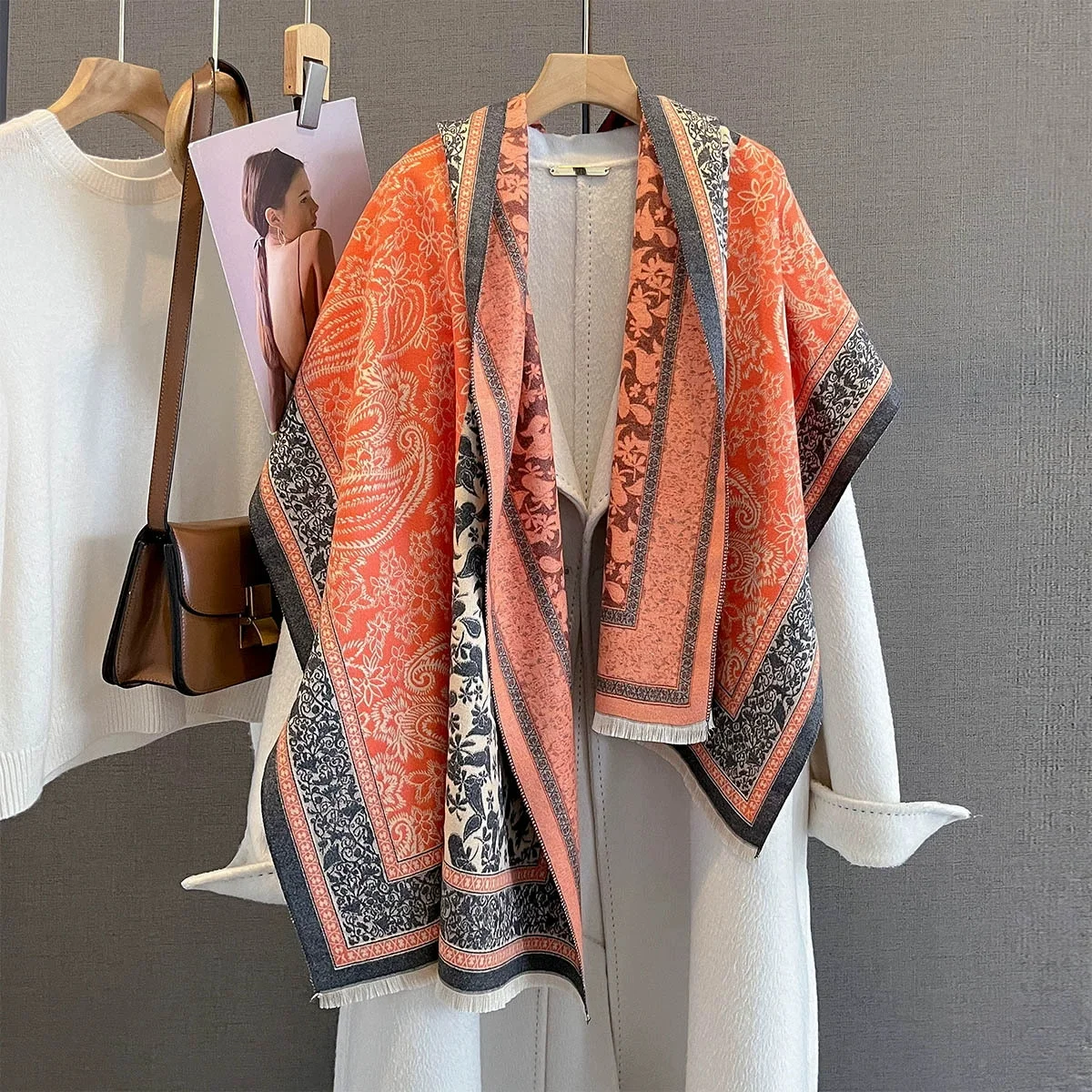 Этнический элегантный женский жаккардовый шарф из пашмины с имитацией кашемира, зимний толстый теплый шаль высокого качества, женское одеяло с защитой от холода
Этнический элегантный женский жаккардовый шарф из пашмины с имитацией кашемира, зимний толстый теплый шаль высокого качества, женское одеяло с защитой от холода