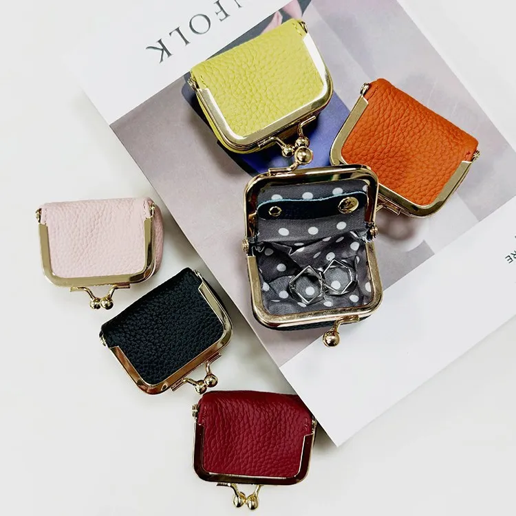 Leather mini pocket gold bag women's high sense earrings ring necklace jewelry box Coin coin purse storage box
Leather mini pocket gold bag women's high sense earrings ring necklace jewelry box Coin coin purse storage box