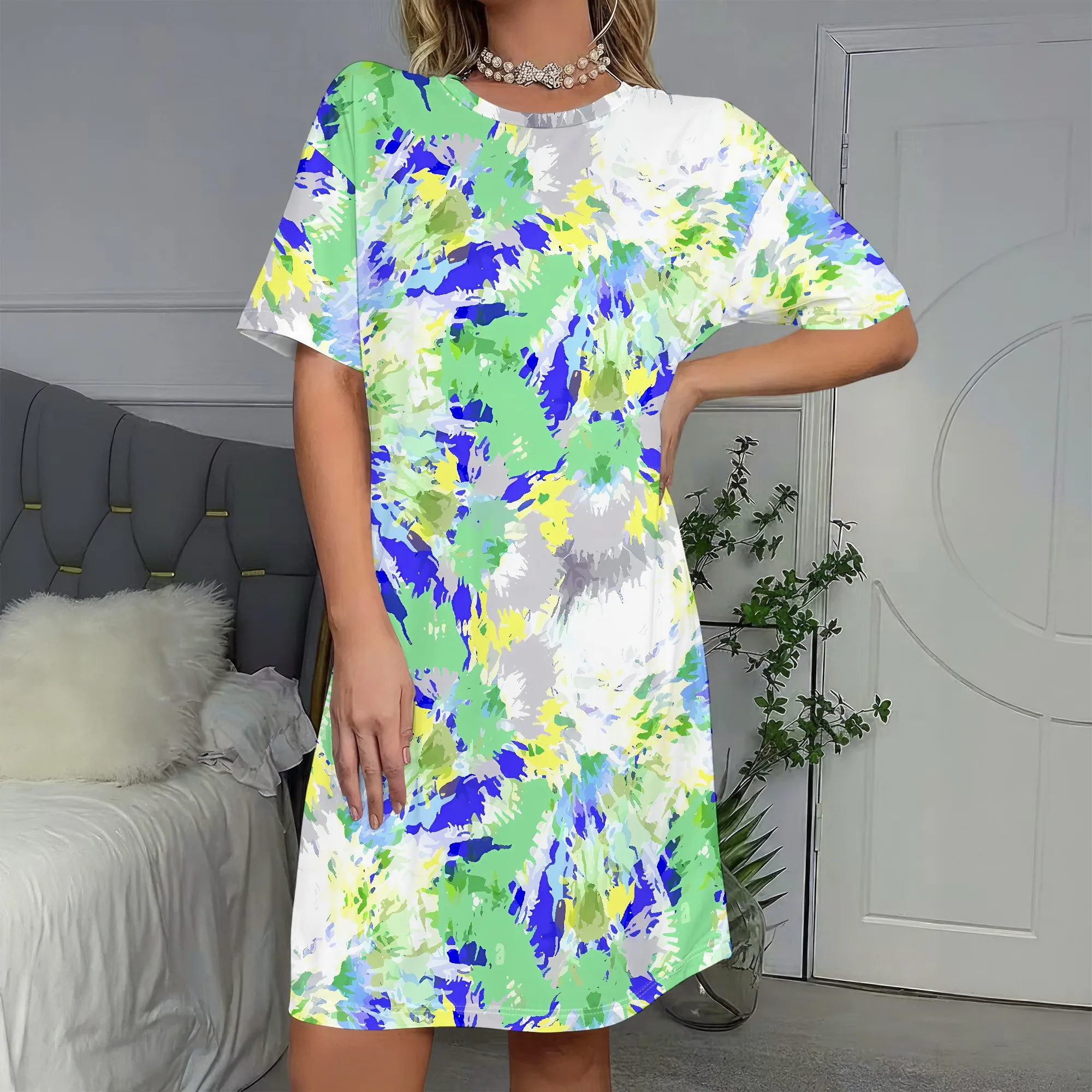 Abstract Print, Short Sleeve Dress, Blue Green Floral Pattern, Loose Fit Tunic, Summer Beach Wear, Casual Vacation Outfit, S-2XL
Abstract Print, Short Sleeve Dress, Blue Green Floral Pattern, Loose Fit Tunic, Summer Beach Wear, Casual Vacation Outfit, S-2XL