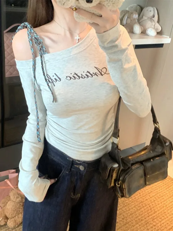 Korean Style Long Sleeve T-Shirt Women's Plaid Bow Tie Letter Print Anti-Aging Autumn New Fashion City Walk High Waist Type
Korean Style Long Sleeve T-Shirt Women's Plaid Bow Tie Letter Print Anti-Aging Autumn New Fashion City Walk High Waist Type