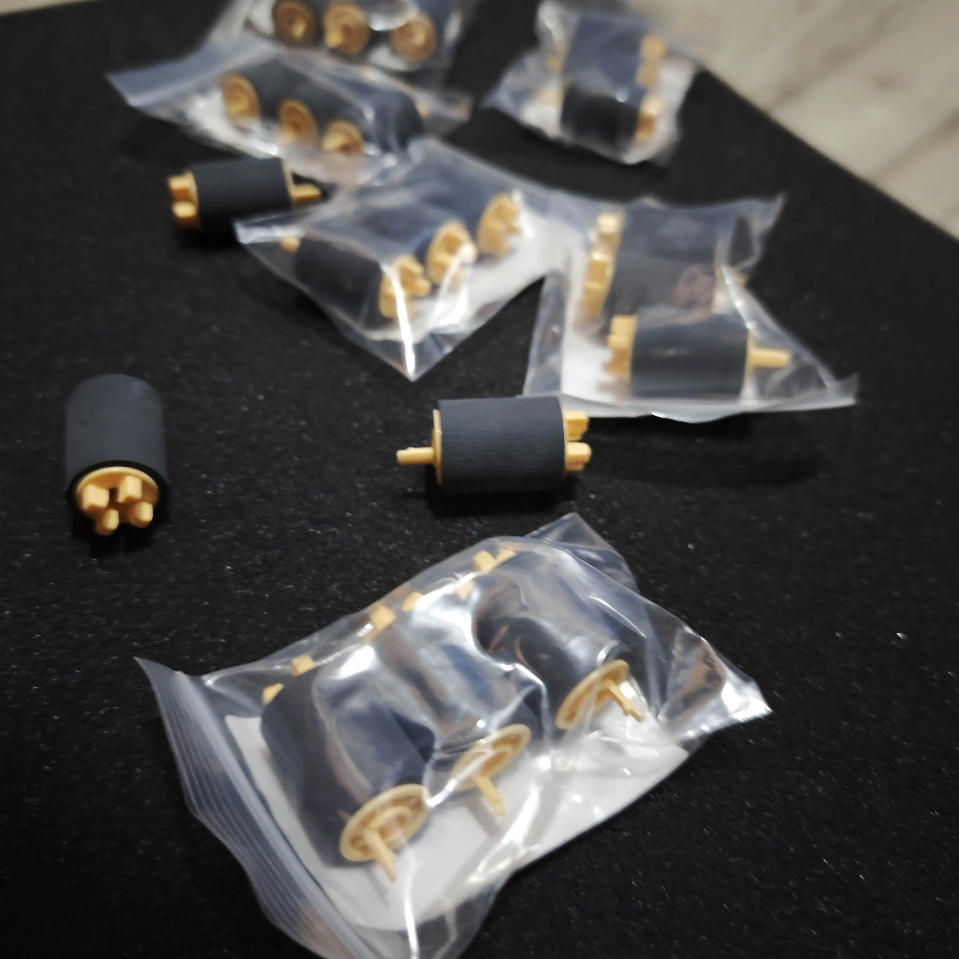 1 комплект/3 шт. ролик захвата 604K97140 для XEROX DocuCentre-V 2060 3060 3065 C2263 C2265 ApeosPort V3065 V3060 V2060
1 комплект/3 шт. ролик захвата 604K97140 для XEROX DocuCentre-V 2060 3060 3065 C2263 C2265 ApeosPort V3065 V3060 V2060