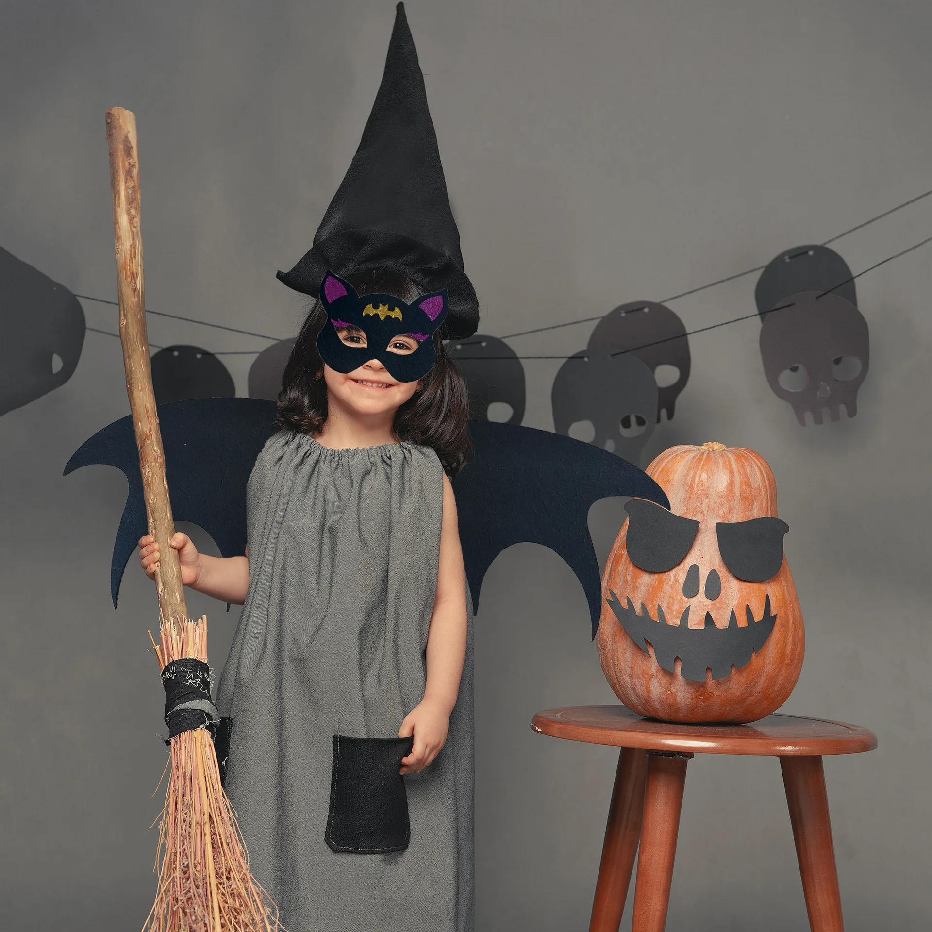 Bat Wing Mask Set 1-5 Years Old Toddler Adjustable Shoulder Children's Halloween Party Cosplay Cute Prop Kids Gift
Bat Wing Mask Set 1-5 Years Old Toddler Adjustable Shoulder Children's Halloween Party Cosplay Cute Prop Kids Gift