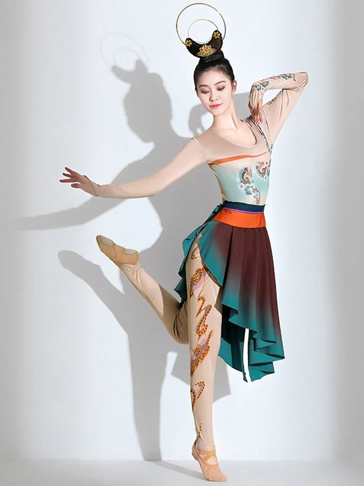 New fairy elegant Chinese style classical dance practice clothes ethnic dance western style performance clothes
New fairy elegant Chinese style classical dance practice clothes ethnic dance western style performance clothes