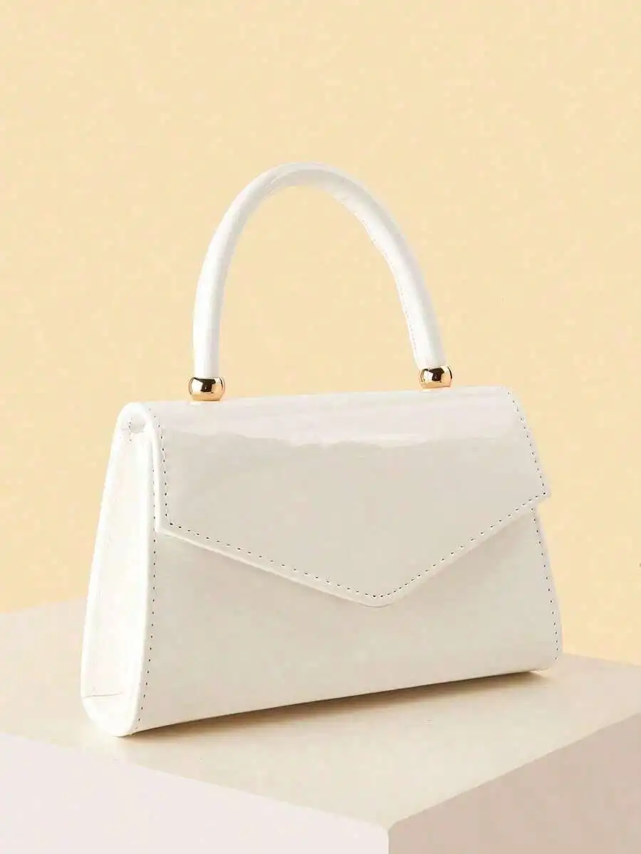 Elegant White Patent Leather Envelope Handbag For Women Evening Party
Elegant White Patent Leather Envelope Handbag For Women Evening Party