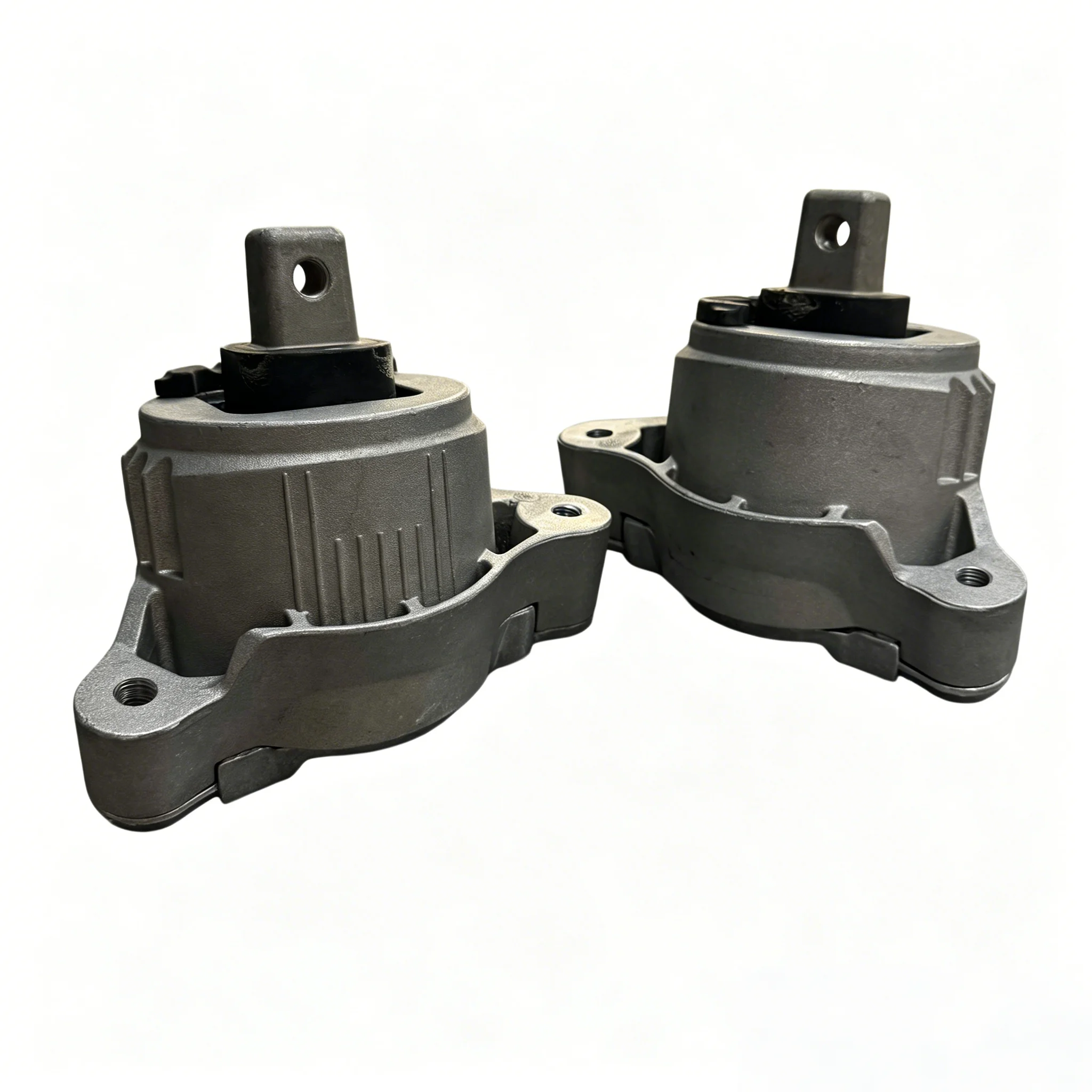 Engine Mount For Maserati Ghibli 2.0 2WD 2021-2024 OEM 670215951 670215952
Engine Mount For Maserati Ghibli 2.0 2WD 2021-2024 OEM 670215951 670215952