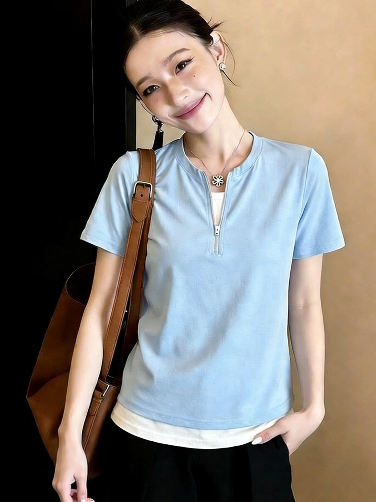 Fashionable Short Sleeve Top Summer Style Color Block White Enhancing Versatile T-Shirt Korean Straight Cut Inner Wear
Fashionable Short Sleeve Top Summer Style Color Block White Enhancing Versatile T-Shirt Korean Straight Cut Inner Wear