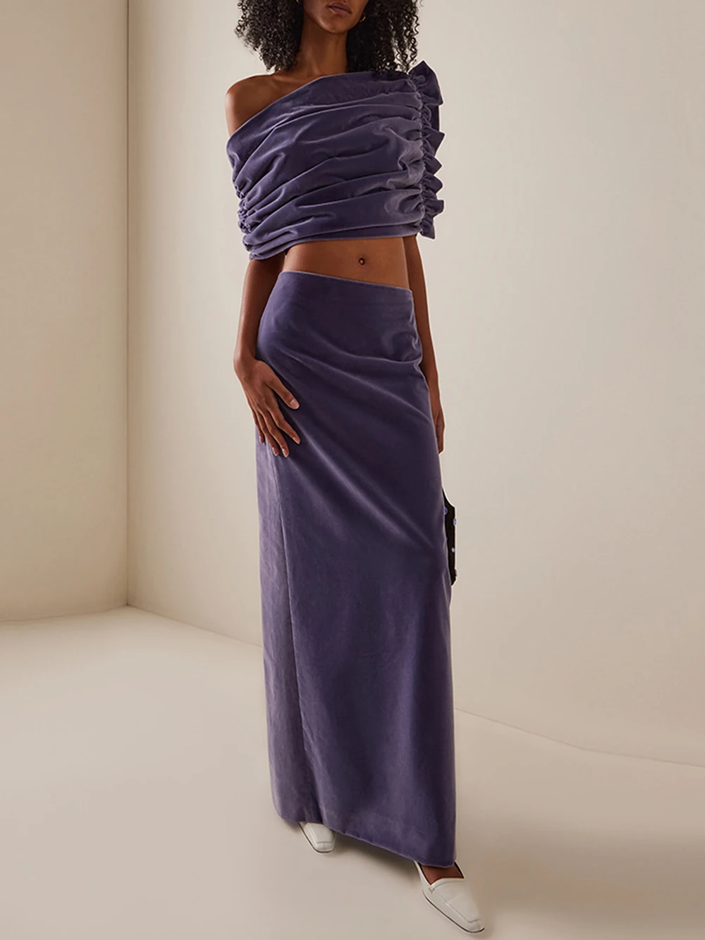 Modphy 2025 Fashion French Romantic Irregular Short Top Velvet+Long Skirt Set Two Piece Outfit Folds Trendy Women's Clothing
Modphy 2025 Fashion French Romantic Irregular Short Top Velvet+Long Skirt Set Two Piece Outfit Folds Trendy Women's Clothing