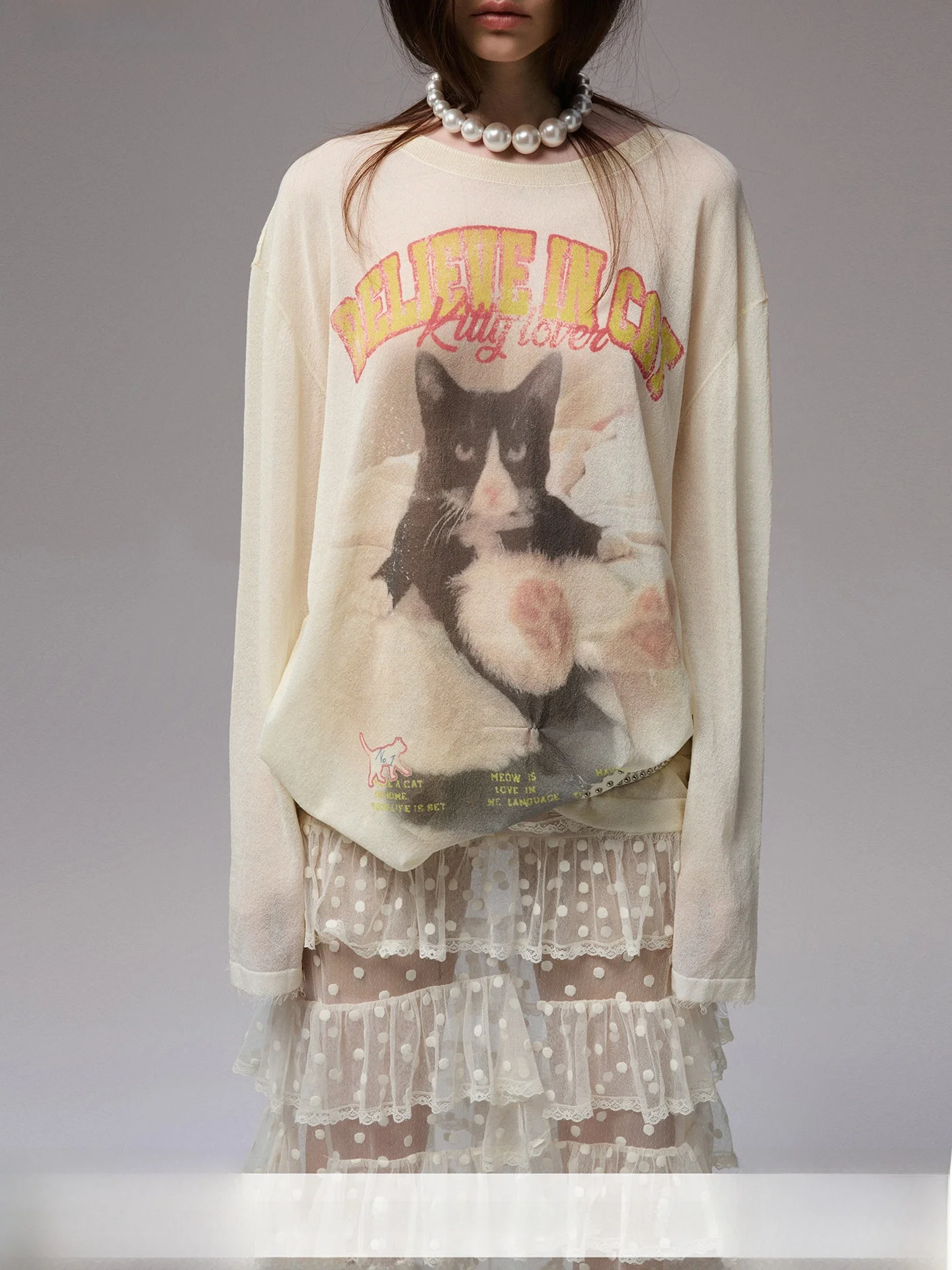 Женская полупрозрачная трикотажная футболка JINN STUDIO в американском стиле, повседневная, из смесового полиэстера, с эффектом «ленивого» кроя
Женская полупрозрачная трикотажная футболка JINN STUDIO в американском стиле, повседневная, из смесового полиэстера, с эффектом «ленивого» кроя