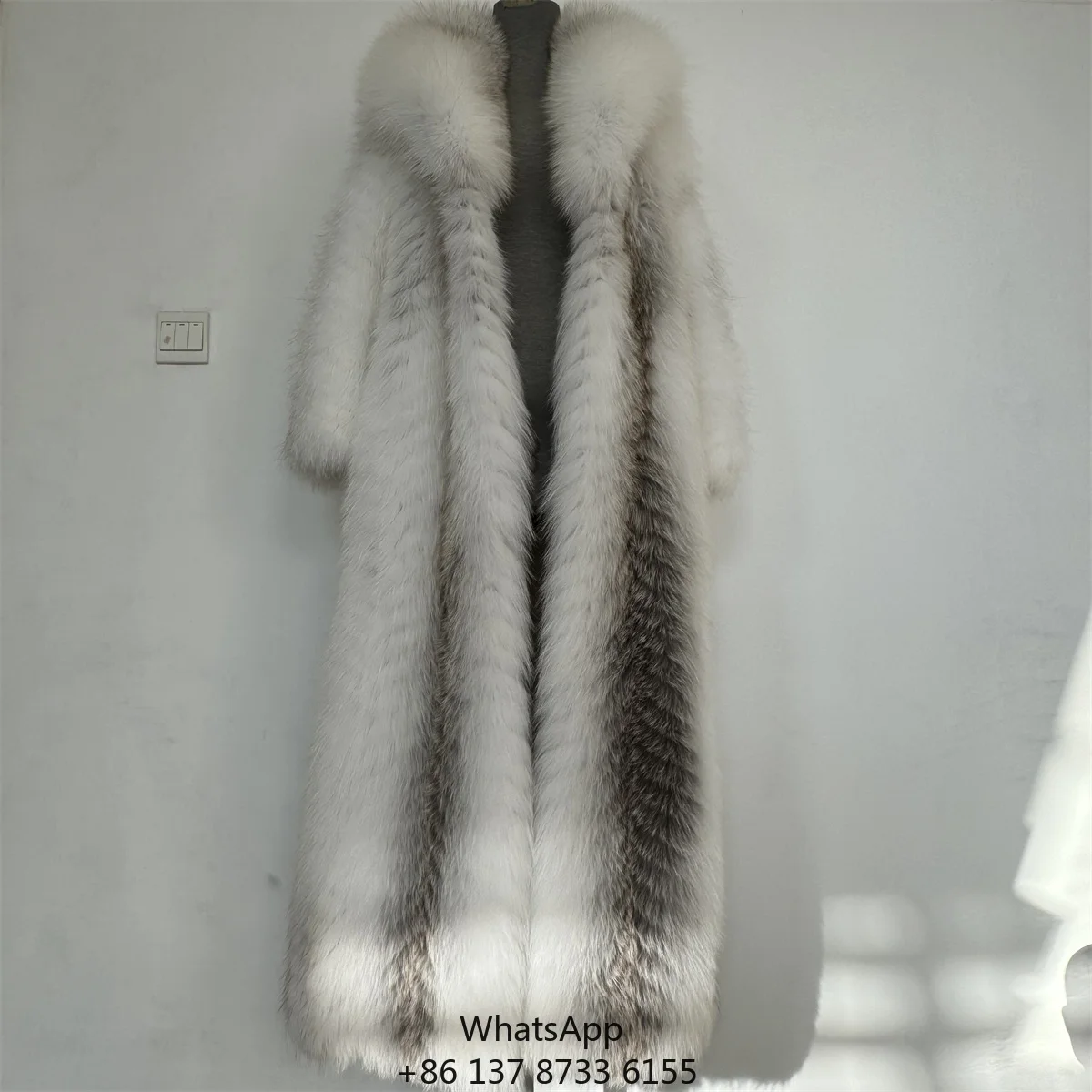 Women Winter Thick Warm Fur Fashion Natural Fox Fur Long Coat With The Best Quality Fox Jacket
Women Winter Thick Warm Fur Fashion Natural Fox Fur Long Coat With The Best Quality Fox Jacket