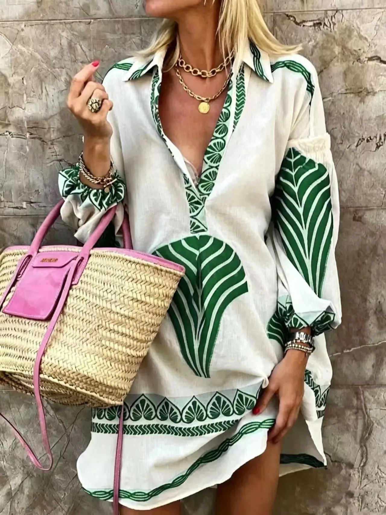 New fashionable temperament V-neck casual loose retro printed long sleeved dress shirt skirt
New fashionable temperament V-neck casual loose retro printed long sleeved dress shirt skirt