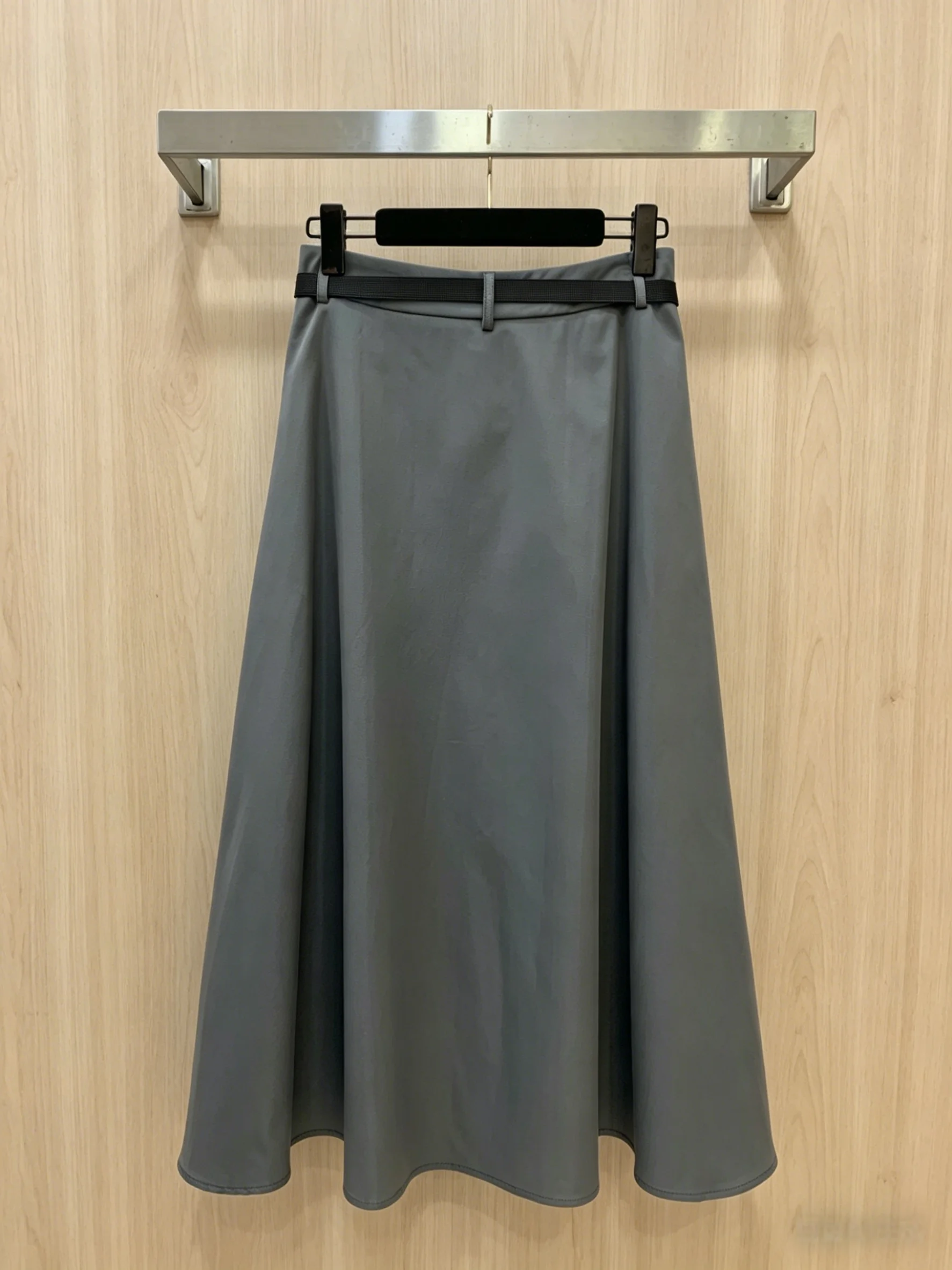 2026 New Fashion Ladies Skirt High Waist Slim Temperament Tooling Long Overskirt
2026 New Fashion Ladies Skirt High Waist Slim Temperament Tooling Long Overskirt