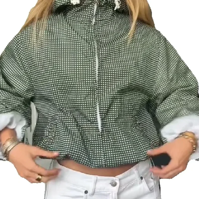 Осенне-зимняя зеленая куртка с капюшоном для женщин, пальто на молнии с расклешенными рукавами и длинными рукавами, уличная верхняя одежда 2025 года, новая женская уличная одежда
Осенне-зимняя зеленая куртка с капюшоном для женщин, пальто на молнии с расклешенными рукавами и длинными рукавами, уличная верхняя одежда 2025 года, новая женская уличная одежда