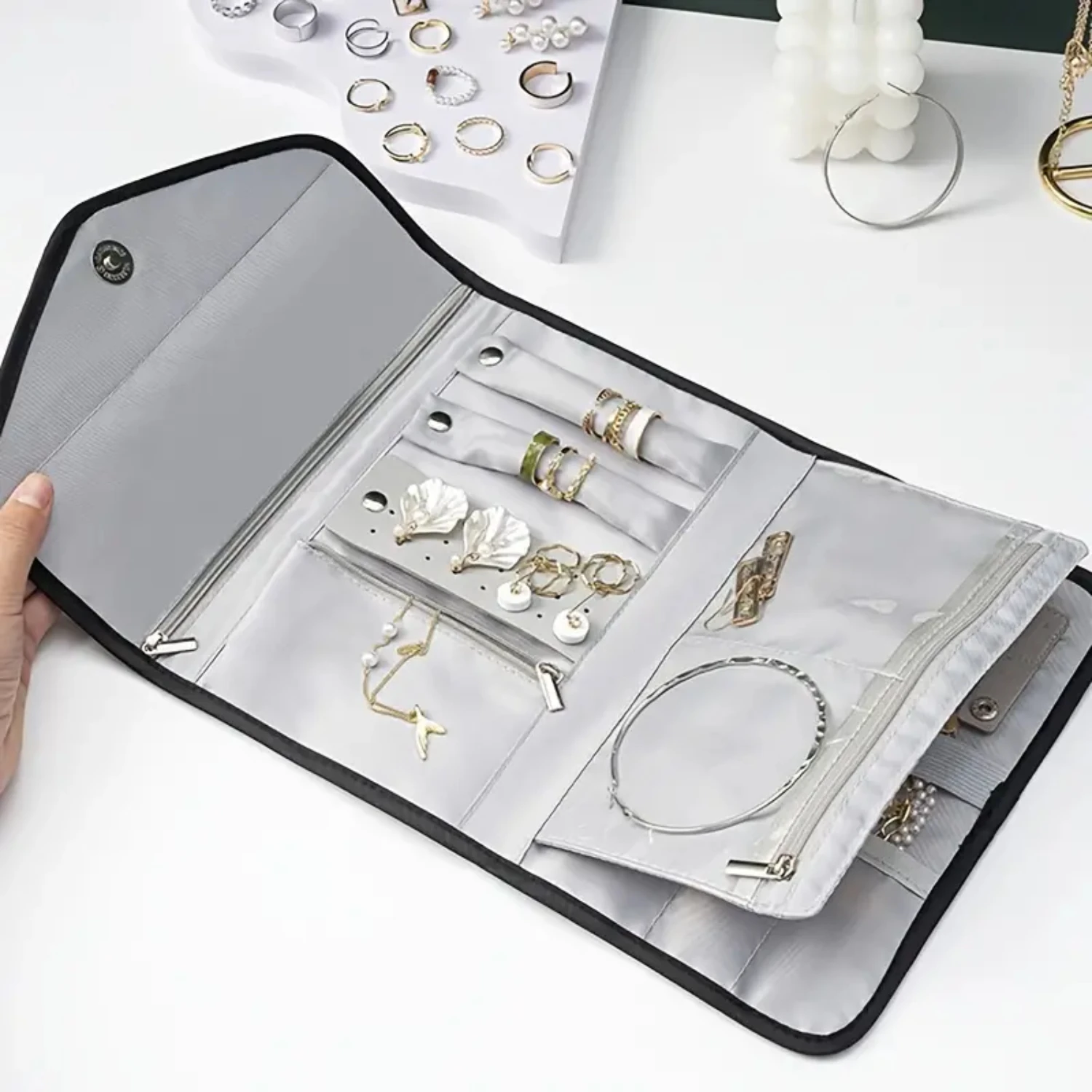 Stylish Portable Foldable Nylon Travel Jewelry Organizer with Personalized Letter Detail - Convenient and Versatile Jewelry Stor
Stylish Portable Foldable Nylon Travel Jewelry Organizer with Personalized Letter Detail - Convenient and Versatile Jewelry Stor