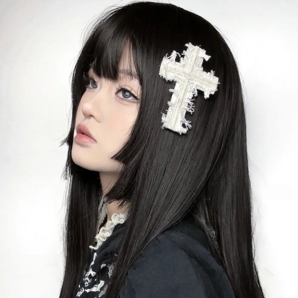 Vintage Y2K Distressed Look Cross Hair Clip Subculture Lolita Lace Crosses Hair Clip Heart Chains Punk Gothic Hairpin Girls
Vintage Y2K Distressed Look Cross Hair Clip Subculture Lolita Lace Crosses Hair Clip Heart Chains Punk Gothic Hairpin Girls
