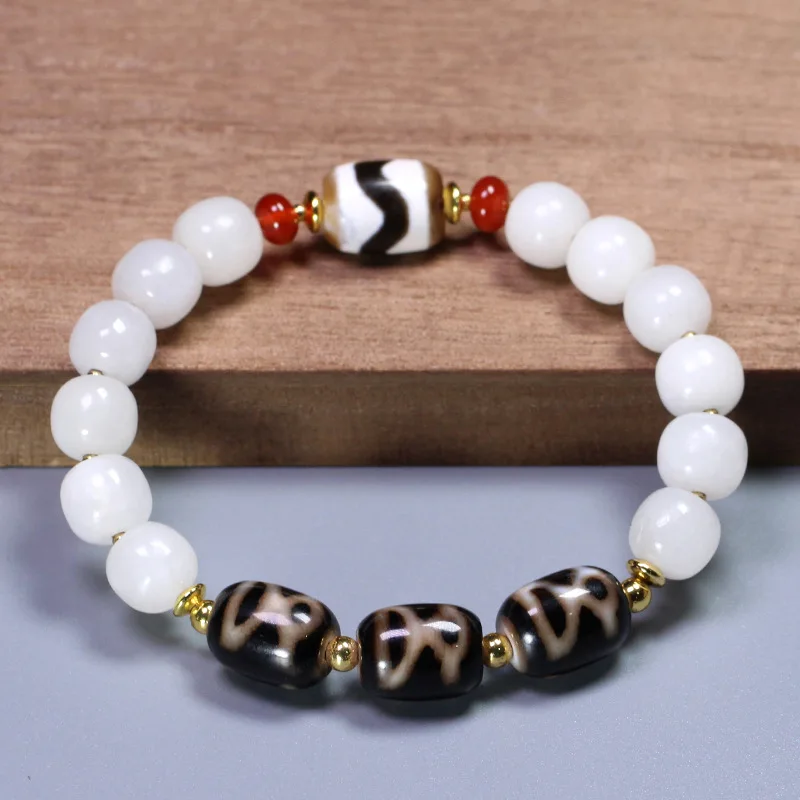 Agate God Of Wealth Tiger Tooth Dzi Bead Hetian Jade Bracelet Chain 11X13Mm Fashionable Versatile Style
Agate God Of Wealth Tiger Tooth Dzi Bead Hetian Jade Bracelet Chain 11X13Mm Fashionable Versatile Style