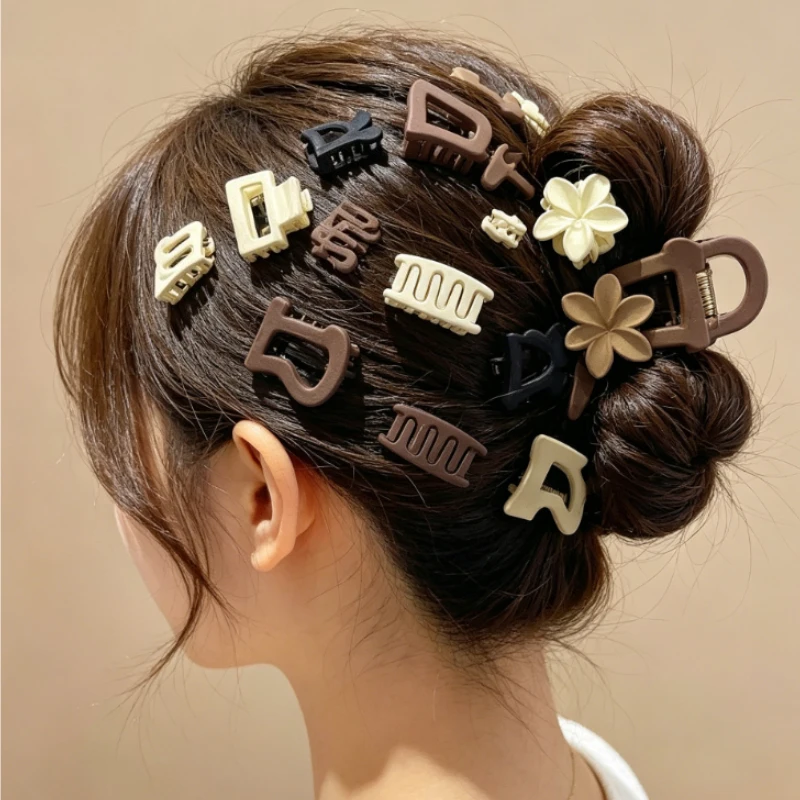 Brown Mini Clips Set – Assorted Styles Random Mix, Small Hair Clips for Women, Cute & Trendy Accessories Wholesale
Brown Mini Clips Set – Assorted Styles Random Mix, Small Hair Clips for Women, Cute & Trendy Accessories Wholesale