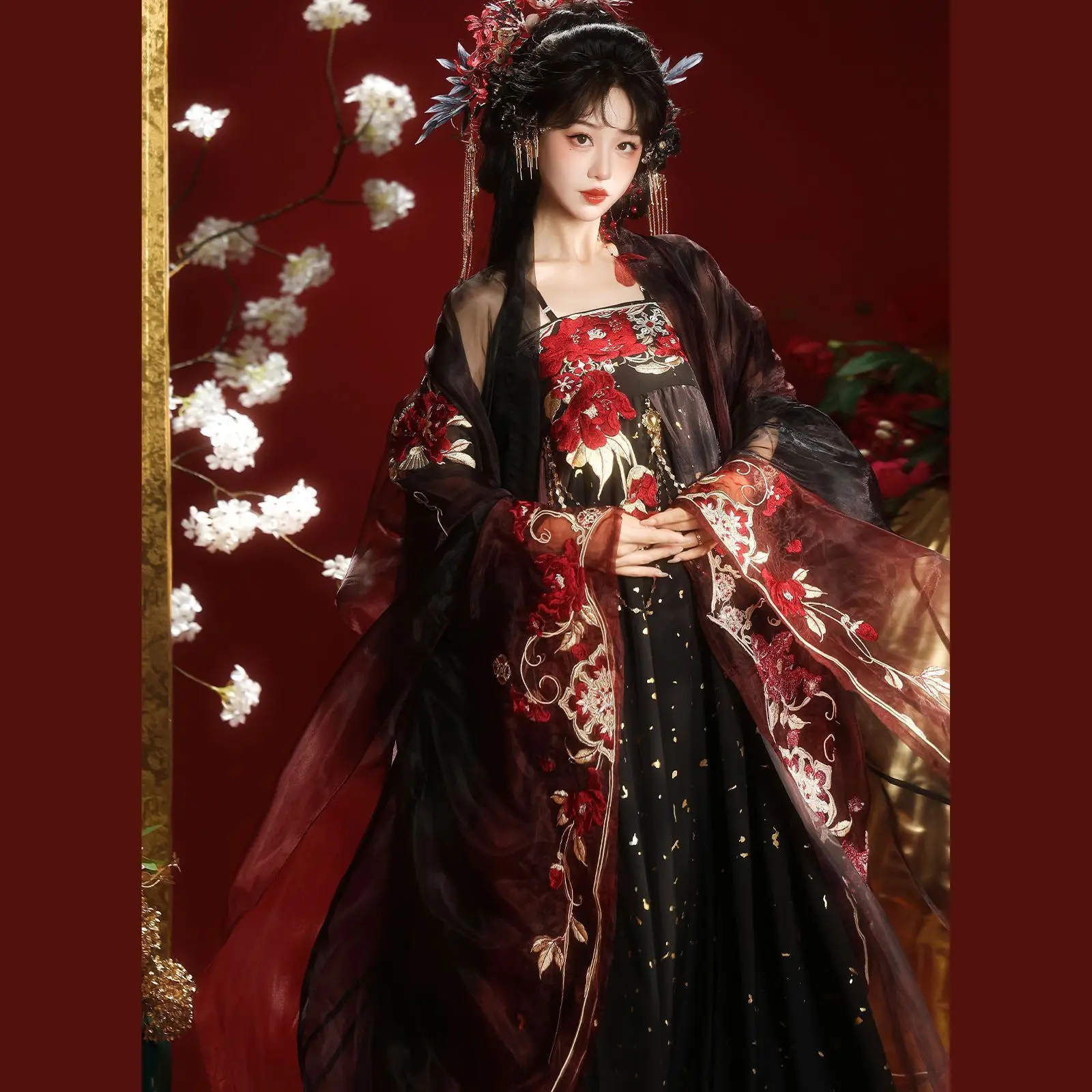 Moonlight Stars Tang Dynasty Style Hanfu Women's National Style Chest-High Ru Skirt Heavy Craft Gorgeous Spring Summer
Moonlight Stars Tang Dynasty Style Hanfu Women's National Style Chest-High Ru Skirt Heavy Craft Gorgeous Spring Summer