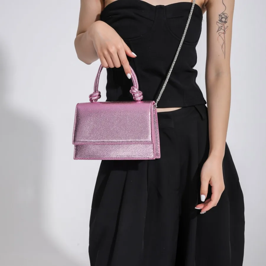 Korean-Style New Fashionable Casual Handbag with Textured Crossbody Bag for Women Simple Solid Color Chain Shoulder Bags
Korean-Style New Fashionable Casual Handbag with Textured Crossbody Bag for Women Simple Solid Color Chain Shoulder Bags