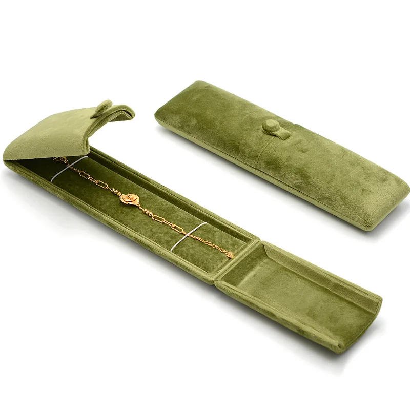 Double open grass green velvet ring box, stud earrings necklace box, bracelet box, bracelet bracelet box.
Double open grass green velvet ring box, stud earrings necklace box, bracelet box, bracelet bracelet box.