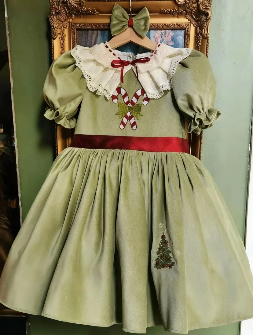 Осеннее бархатное платье ярких тростей для маленьких девочек 0-12 лет, зеленое бархатное платье с вышивкой для фотосъемки на день рождения, праздника, Рождества C309
Осеннее бархатное платье ярких тростей для маленьких девочек 0-12 лет, зеленое бархатное платье с вышивкой для фотосъемки на день рождения, праздника, Рождества C309