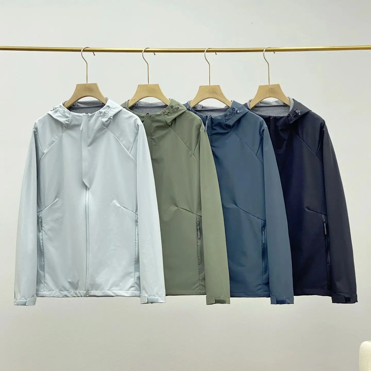 M6635 Spring Autumn Men Plus Size Waterproof Sports Jacket Outdoor Casual Hoody Hiking Fishing Coat High Quality
M6635 Spring Autumn Men Plus Size Waterproof Sports Jacket Outdoor Casual Hoody Hiking Fishing Coat High Quality