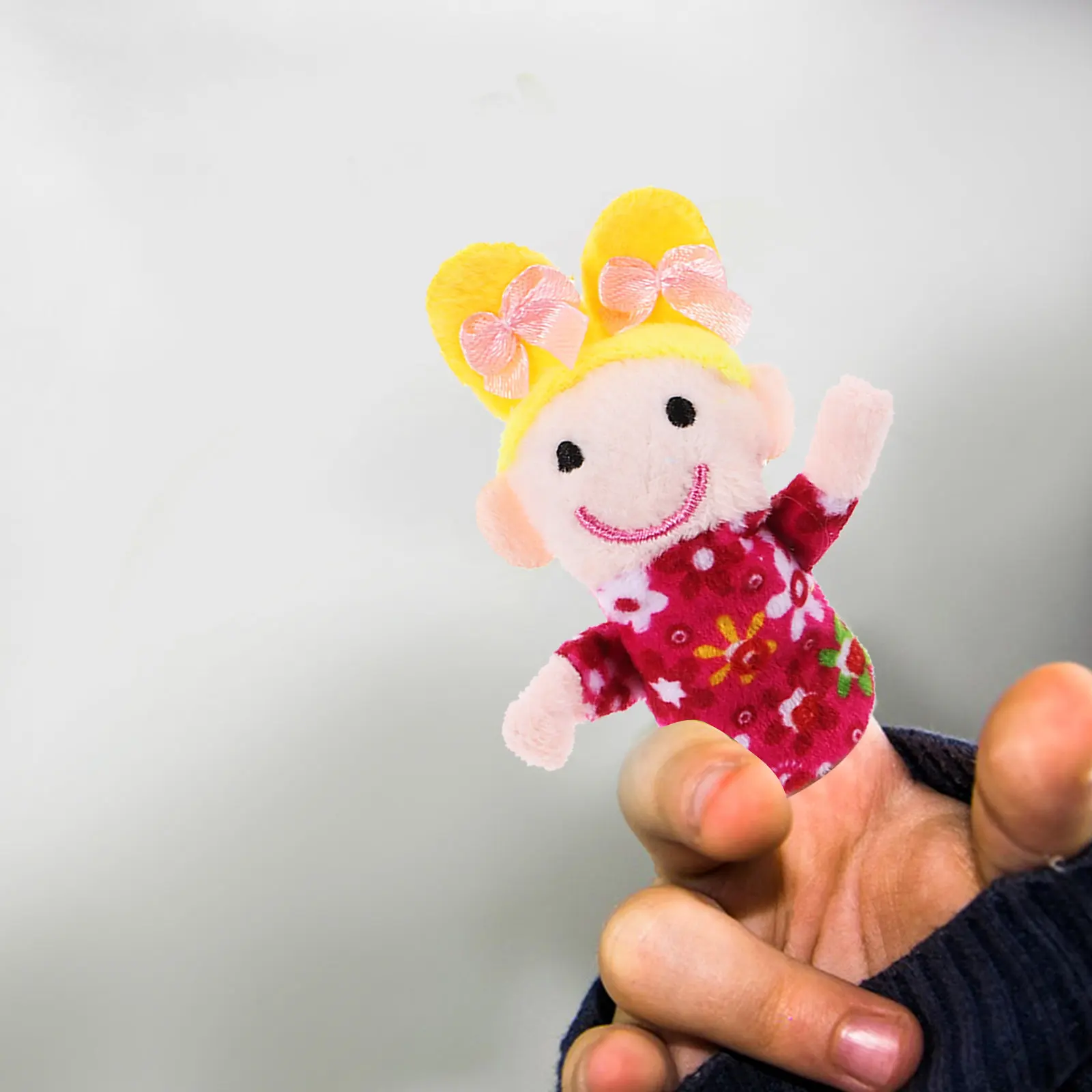 6Pcs Family Hand Puppet Storytelling Role-Play Creative Hand Puppets for Imaginative Play Communication and Motor Skills
6Pcs Family Hand Puppet Storytelling Role-Play Creative Hand Puppets for Imaginative Play Communication and Motor Skills