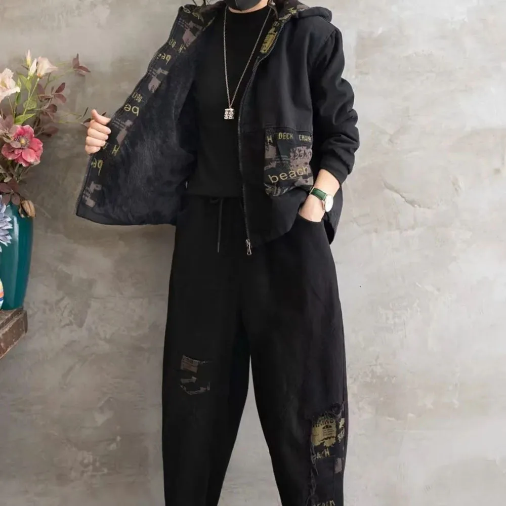 Retro Ethnic Print Denim Pant Sets Womens Autumn Winter Plush Liner Hooded Zip Denim Jacket + Straight Haren Jeans Two-piece Set
Retro Ethnic Print Denim Pant Sets Womens Autumn Winter Plush Liner Hooded Zip Denim Jacket + Straight Haren Jeans Two-piece Set