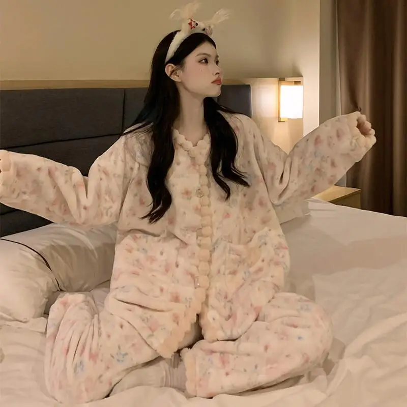 Pajama Set Comfortable Sleepwear Pajama Coral Fleece Flannel Women Autumn Winter Homewear Warm 2025 New Style Sweet Cute Soft
Pajama Set Comfortable Sleepwear Pajama Coral Fleece Flannel Women Autumn Winter Homewear Warm 2025 New Style Sweet Cute Soft