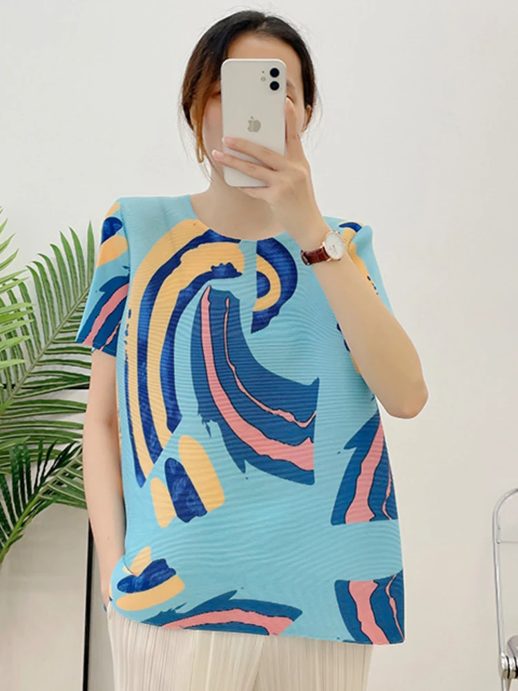 Pleated Big Size Printing T-shirt Women Elegant O Neck Short Sleeve Loose Casual Thin Tops 2022 Summer New Fashion Trend
Pleated Big Size Printing T-shirt Women Elegant O Neck Short Sleeve Loose Casual Thin Tops 2022 Summer New Fashion Trend
