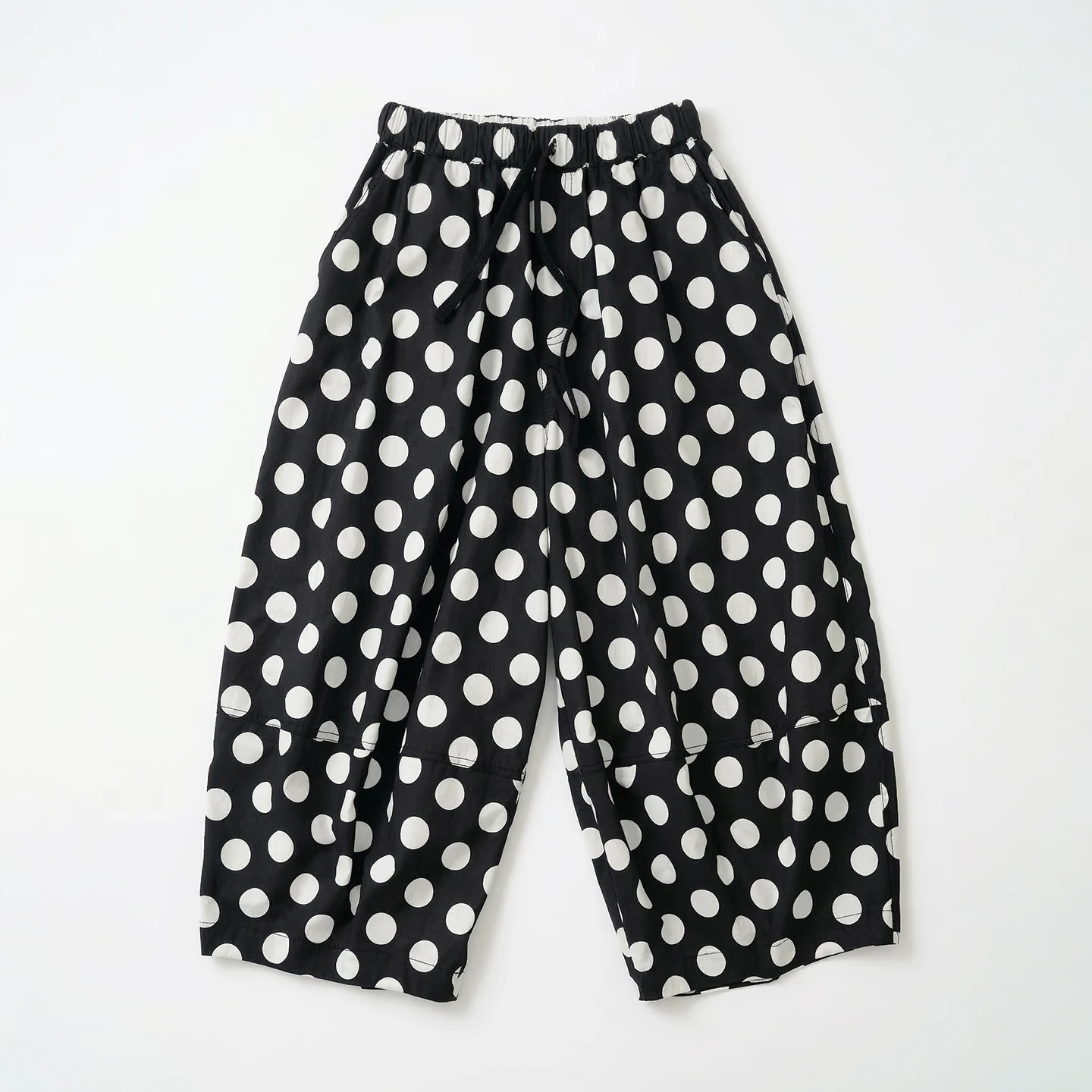 Black polka dot lantern pants for women, imakokoni 2026 spring artistic casual nine quarter pants, loose elastic waist 255332
Black polka dot lantern pants for women, imakokoni 2026 spring artistic casual nine quarter pants, loose elastic waist 255332