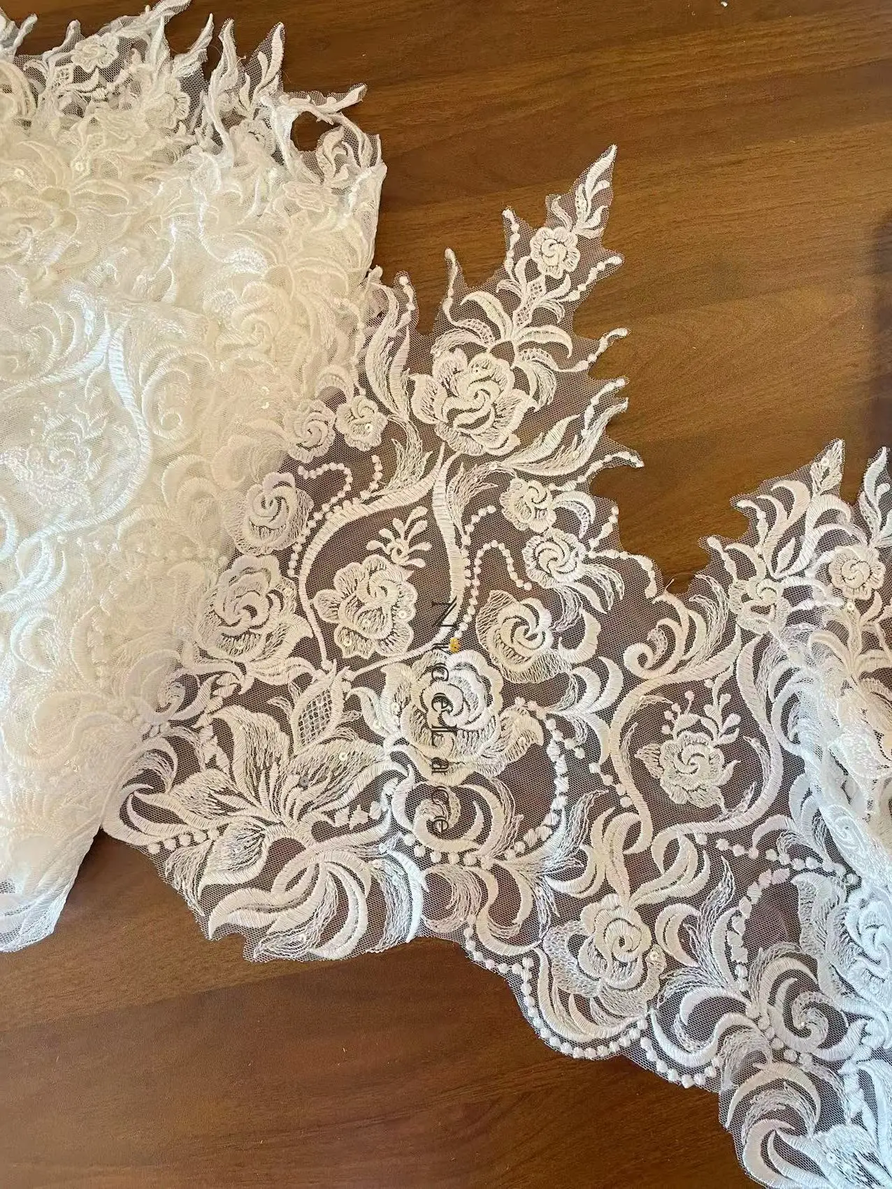 Nicelace ivory color Lace trims With rose flowers for DIY home use Sewing Accessories For Wedding Dress Bridal Head Veils
Nicelace ivory color Lace trims With rose flowers for DIY home use Sewing Accessories For Wedding Dress Bridal Head Veils
