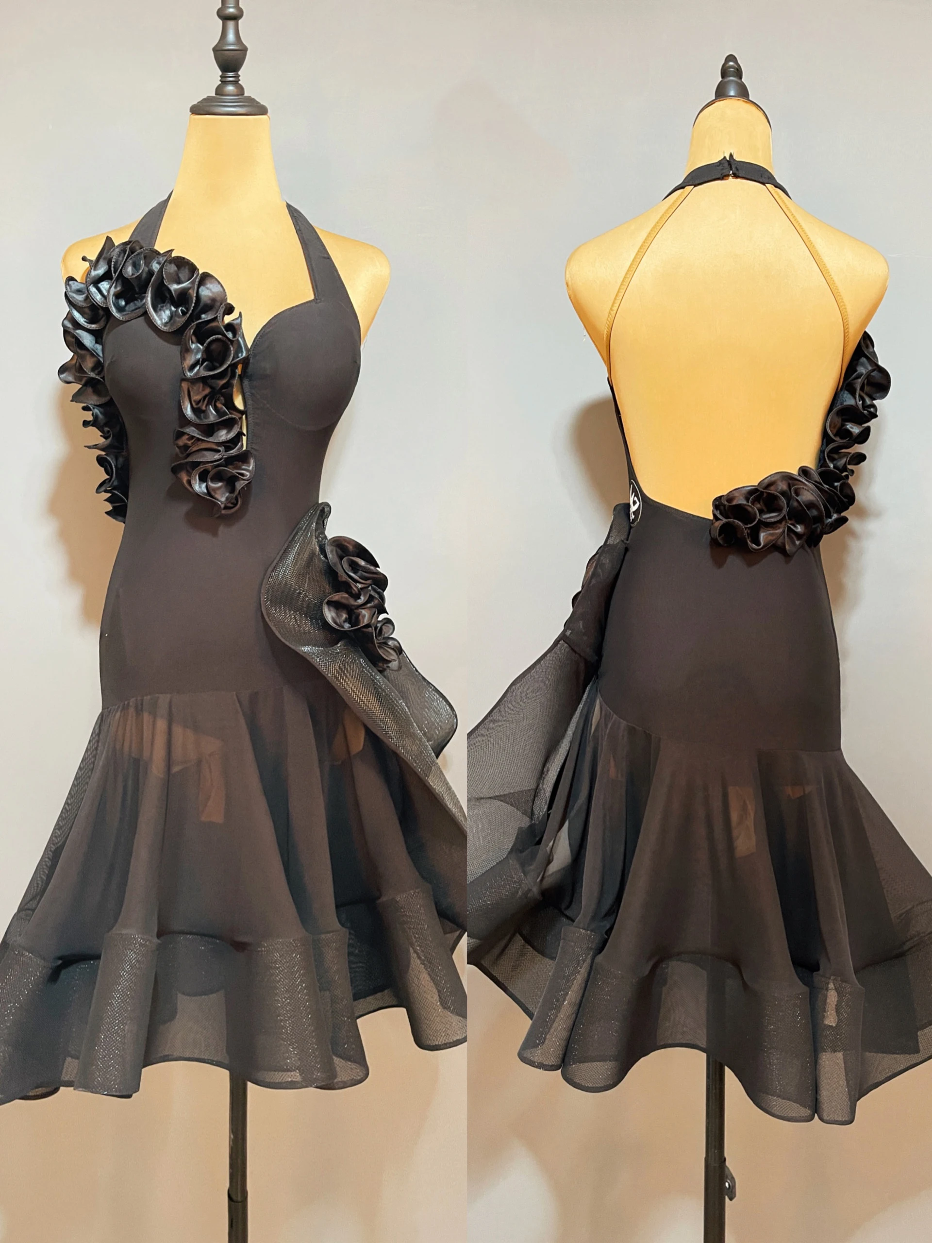 2023 Latin Dance Dress Women Competition Clothing Black Flower Costume Rumba Tango Ballroom Dance Performance Clothes JL5696
2023 Latin Dance Dress Women Competition Clothing Black Flower Costume Rumba Tango Ballroom Dance Performance Clothes JL5696