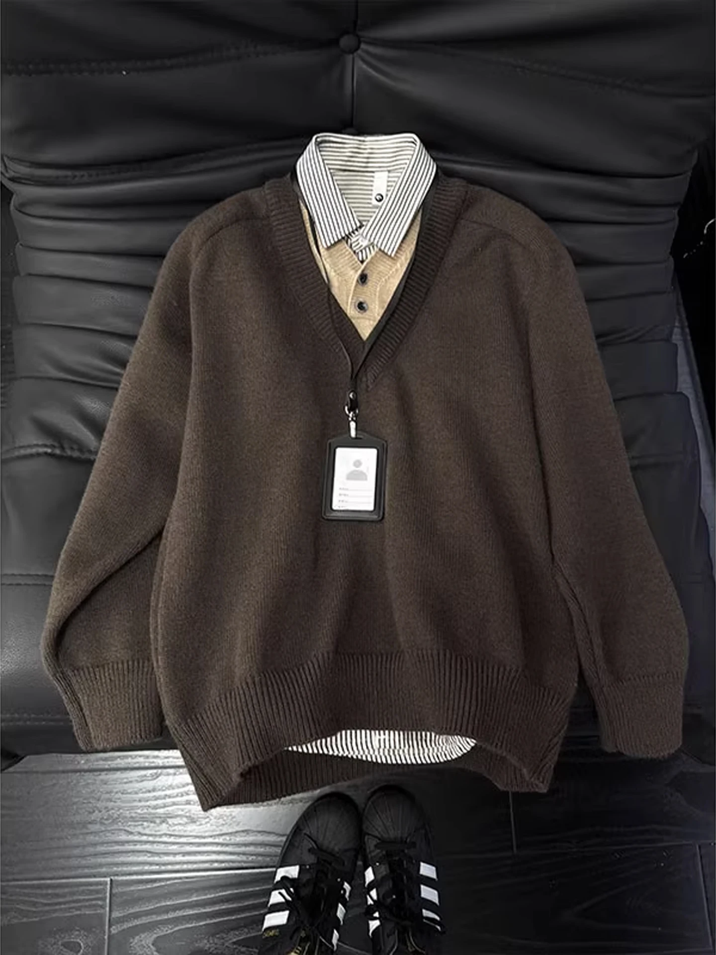 Vintage Retro V-Ne Knitwear Men's Sle Winter Faionable American Brand Couple Outerwear Fake Two-Piece Loose Fit Long Sl...
Vintage Retro V-Ne Knitwear Men's Sle Winter Faionable American Brand Couple Outerwear Fake Two-Piece Loose Fit Long Sl...