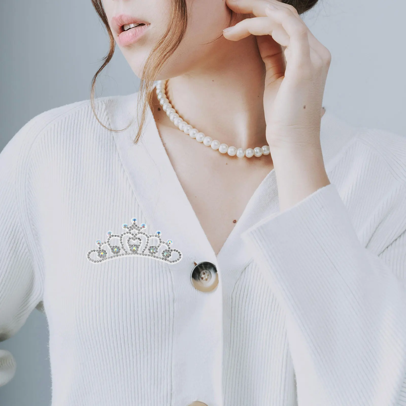 10pcs Crown Embroidery Cloth Patches Soft Nonwoven Fabric Decorative Applique for Jackets Shirts Dresses Repairing Sewing
10pcs Crown Embroidery Cloth Patches Soft Nonwoven Fabric Decorative Applique for Jackets Shirts Dresses Repairing Sewing